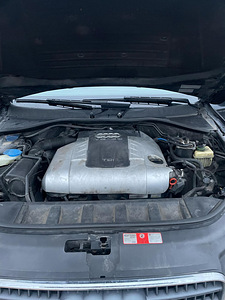 Audi q7 (2 фото из 10)