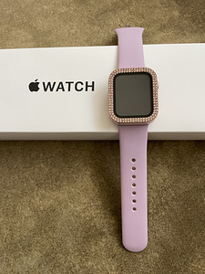 Apple Watch SE GPS, 40mm Gold/Starlight, Regular - Nutikell (1 foto / 2)