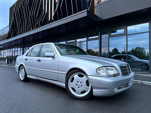 Mercedes Benz c43 AMG (1 foto / 15)