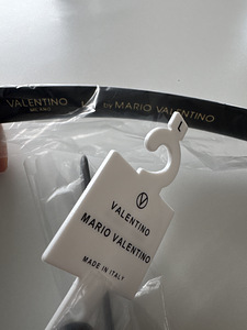 Valentino nahast / vasest rihm ( uus ja autentne) (3 foto / 9)