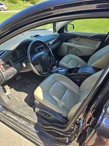 Volvo S80 D5 (7 фото из 11)