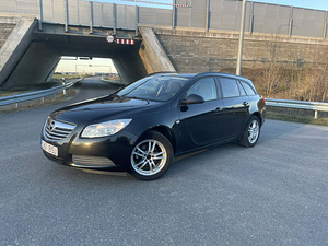 Opel Insignia (1 фото из 12)