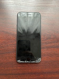 iPhone 8 64 Gb Black (1 foto / 3)