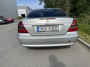Mersedes-Benz E220cdi (6 foto / 11)