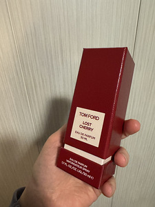 Tom Ford Lost Cherry (5 foto / 5)