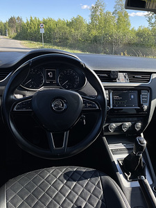 Skoda Octavia 1.6 81kw (6 foto / 9)