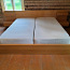 Кровать размера «super king-size» с матрасами и тумбочками / кровать размера «king-size» (фото #1)