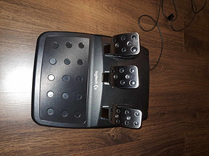 Logitech G29 mängurool (2 foto / 3)