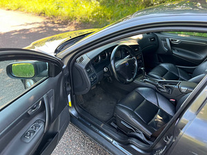 Volvo S60 Momentum 2.4 D5 120kw (5 foto / 10)
