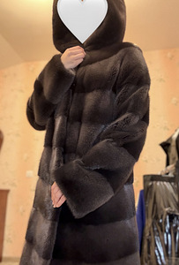 Шуба норковая (3 фото из 6)