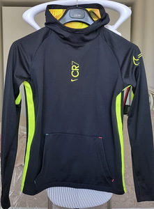 Nike spordipluus (1 foto / 1)
