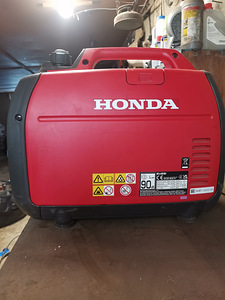 Honda eu22i invertergeneraator (1 foto / 3)