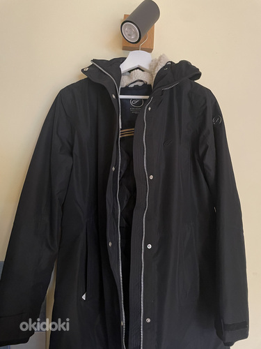 Продам куртку на позднюю осень, раннею весну и на не холодну (фото #1)
