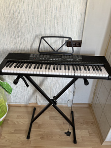 Продам синтезатор (1 фото из 1)