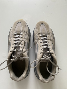 Adidas yeezy 700 v2 tephra (3 foto / 4)