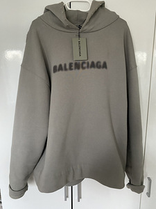 Balenciaga hoodie (2 foto / 6)