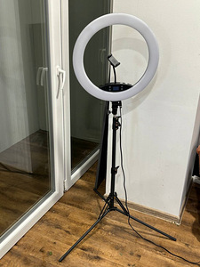 19" LED rõngavalgusti koos statiiviga (6 foto / 6)