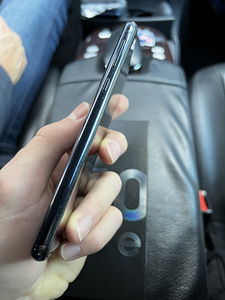 Samsung Galaxy s10e (3 foto / 5)