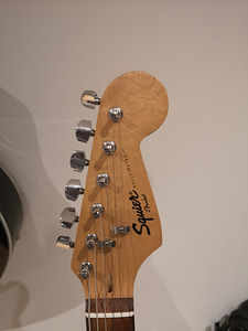 Elektrikitarr elektrikitarr Squier Bullet Stratocaster (2 foto / 3)