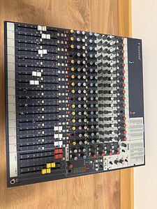 Müüa Soundcraft mikserpult (2 foto / 6)