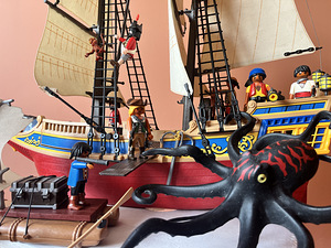 PIRAADI LAEV - mänguasi lastele / Pirate ship for children (2 foto / 8)