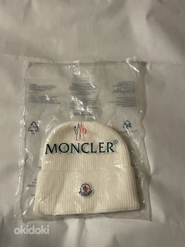 Белая шапка Moncler (фото #3)