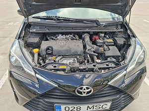 Toyota Yaris (3 foto / 9)