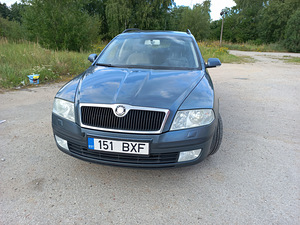 Skoda Octavia (3 фото из 5)