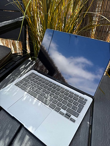 Macbook Air 2020 M1 Space Gray (1 foto / 8)