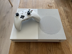 Xbox One S 500GB (1 foto / 1)
