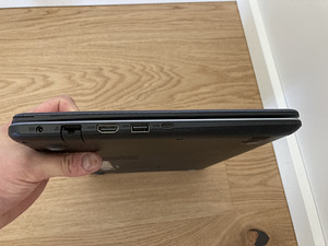 ASUS X405UA — i3-6006U / 8 RAM / 256 SSD (8 foto / 10)