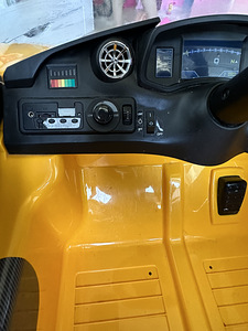 Laste elektriauto McLaren P1 (4 foto / 10)