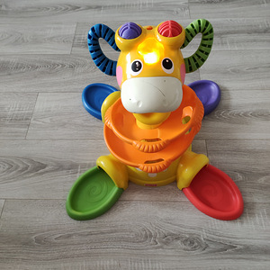 Игрушки (6 фото из 8)