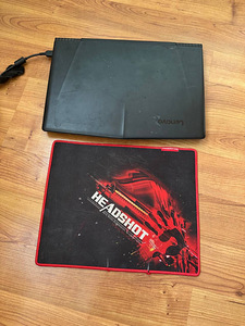 Töökorras mänguri sülearvuti Lenovo Legion Y520 heas seisuko (8 foto / 10)