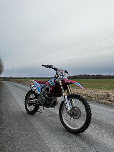 Honda CRF450 (2 фото из 10)