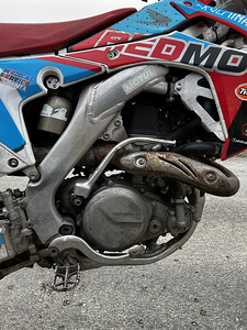Honda CRF450 (8 фото из 10)
