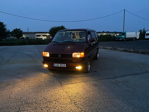 VW MULTIVAN (14 foto / 14)