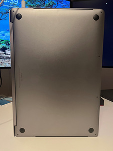 Macbook Pro (15-inch, 2019), I9, 16GB, 512SSD, Radeon Pro (4 foto / 5)