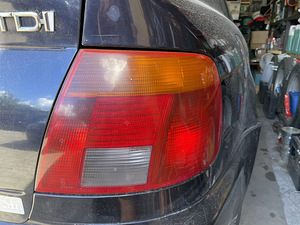 Tagumine parem esituli AUDI A4 B5 (3 foto / 7)