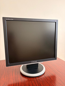 19" LCD monitor Samsung SyncMaster 930BF (1 foto / 4)
