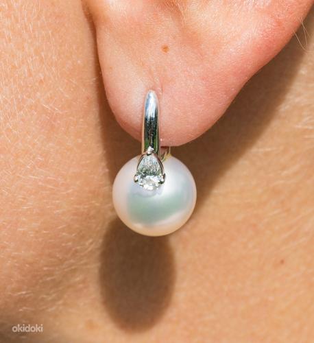 Mikimoto Moonlight White South Sea Pearl & Diamond Earrings (foto #4)