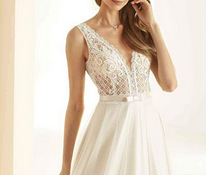 Великолепное свадебное платье кремового тона S / M