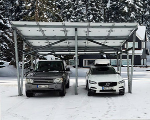 Päikesepaneelidest autovarjualune (1 foto / 6)