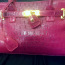 Модная сумочка из кожи крокодила цвета фуксии. (фото #2)