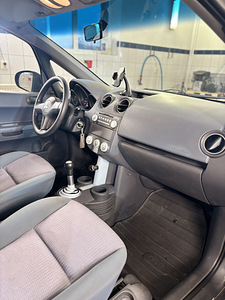 Mitsubishi Colt 1,3 (7 foto / 9)