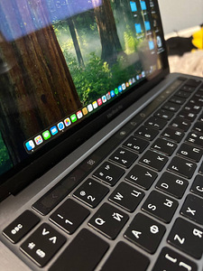 Macbook Pro 13 2020 Apple M1 8-core 16GB/512GB (2 foto / 5)