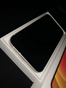 Valge iphone 12 128gb (2 foto / 4)