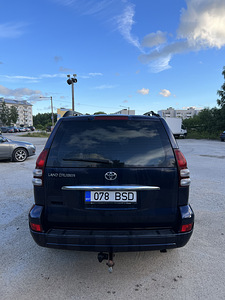 Toyota Land Cruiser 120 (4 foto / 10)