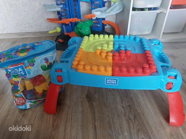Стол Mega Bloks+ конструктор