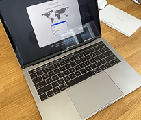 Macbook Pro 13 дюймов, 2017 г., 4xUSB-C, 256 ГБ/8 ГБ, Intel i5 с сенсорной панелью